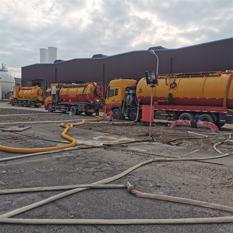 科尔沁右翼前污水池清理